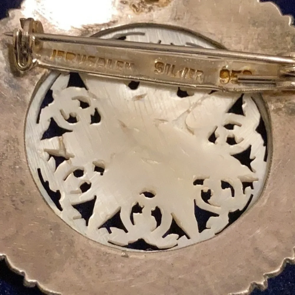 N/A beautiful ornate